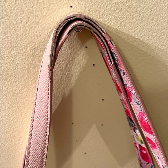 Betsy Johnson Large Strawberry Pink Tote - Picture 6 of 16